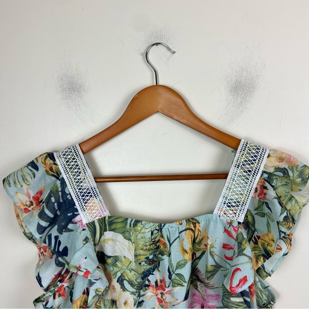 OLM Women’s Tropical Floral Smocked Flutter Sleeve Tank Top Blouse Size Medium - Picture 7 of 10